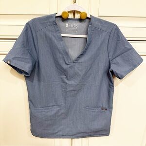 FIGS Women’s Technical Collection Blue V Neck Short Sleeve Medical Office Top M